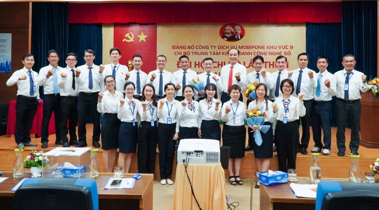 Đại hội Chi bộ Trung tâm Kinh doanh Công nghệ số nhiệm kỳ 2025-2027: Quyết tâm đổi mới, bứt phá thành công