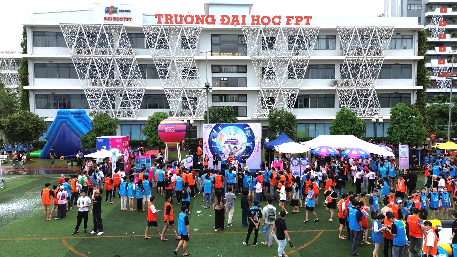 ĐƯỜNG LÊN ĐỈNH SAYMEE TẠI FPT WATER FEST